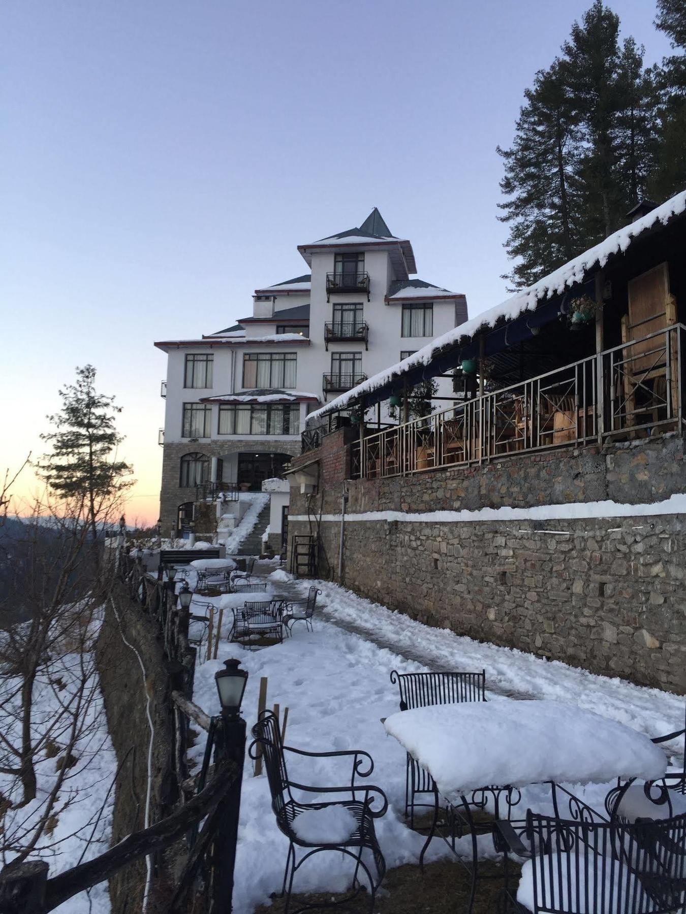 Tethys Ski Resort Narkanda Eksteriør billede